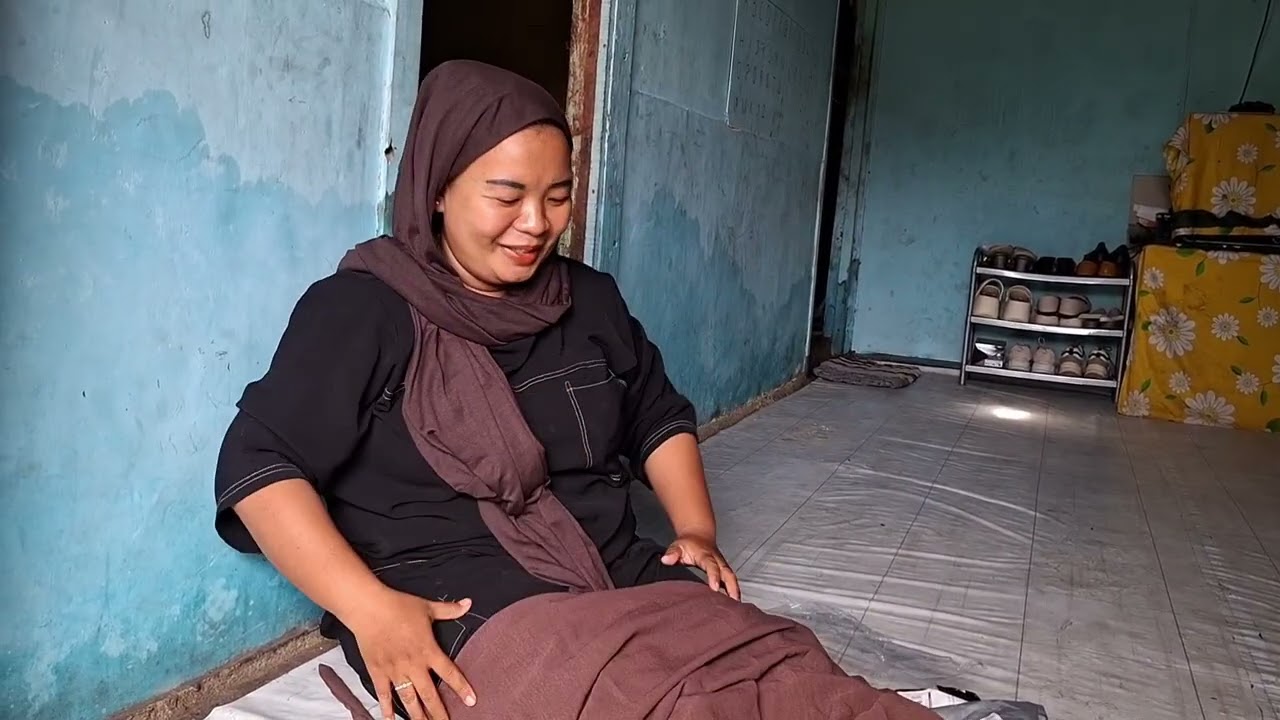 UNBOXING BAJU LEBARAN ,KIRO² TEMA WARNA E SENG LAGU TREN WARNA OPO PEMIRSA??