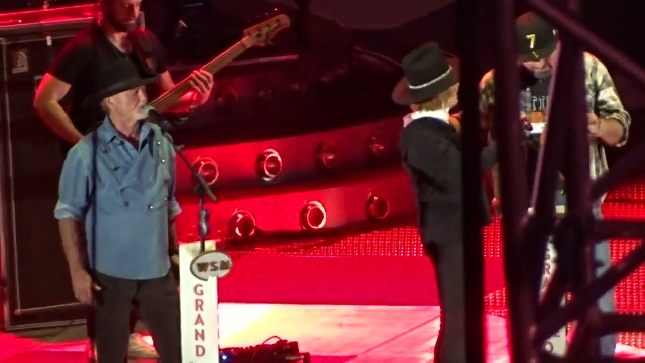 Will The Circle Be Unbroken - Garth Brooks - Nashville, TN  4-16-22