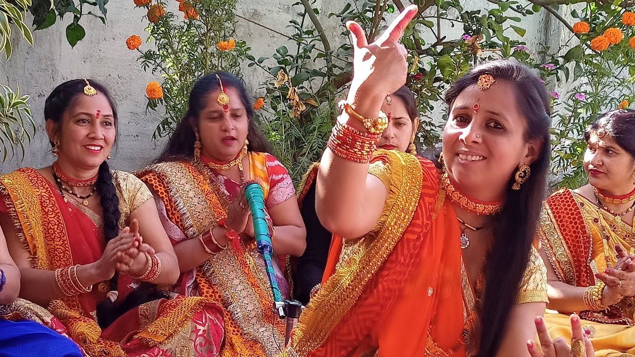 पर्वती भाषा का सुंदर शिव गोरा भजन  डम डमा डम डमरु बाजण लागि गे