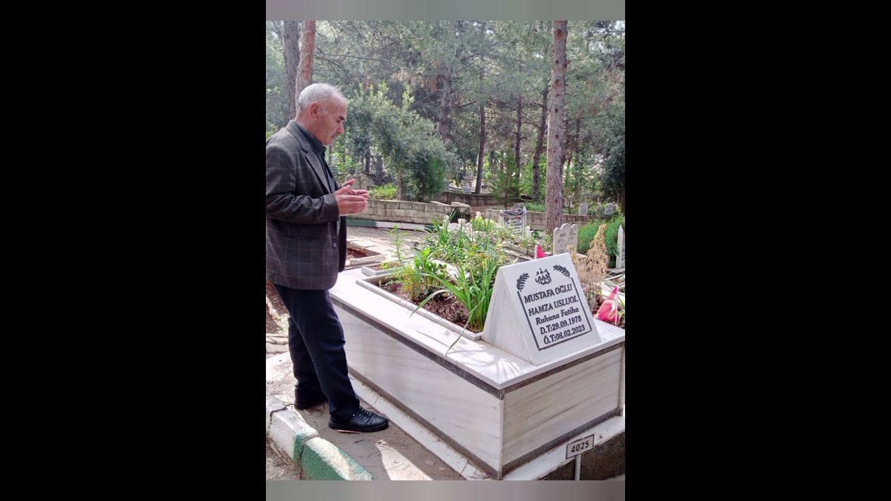 Bende Bu Dünyanın Nesini Sevem 