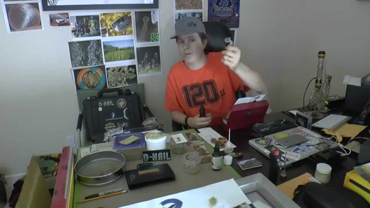 Review Trippy herbal Unit and Dark Crystal Glass Quartz banger