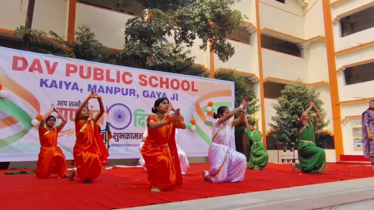 Sir Par Himalaya Ki Chhat Hai Unity, Courage & Patriotism– A Powerful Group Dance in DAV Manpur Gaya