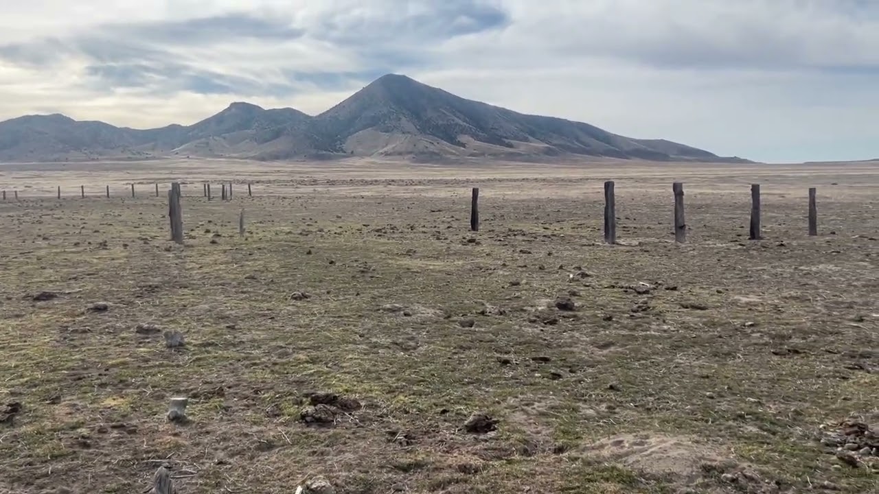 Atravesando la sierra encontramos unos corrales de la antiguedad.