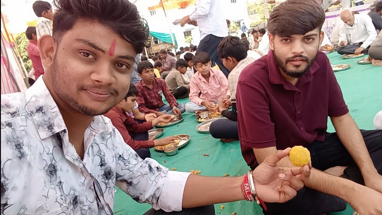 અમે ગયા મિત્ર ના ઘરે જમણવાર મા 😀 જમવા 😍😘. #funny #frindsforever #vlog 