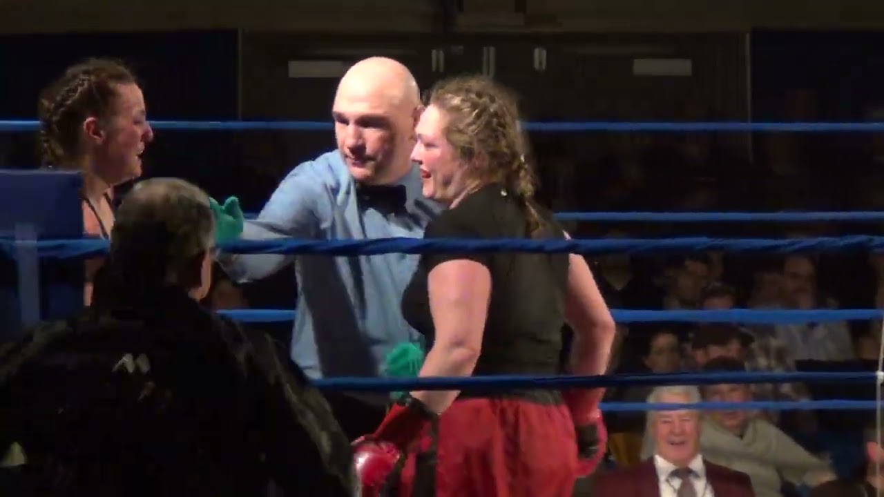 158 Part 2- Professional boxing  ANNIE MAZEROLLE vs MONIQUE DUVAL