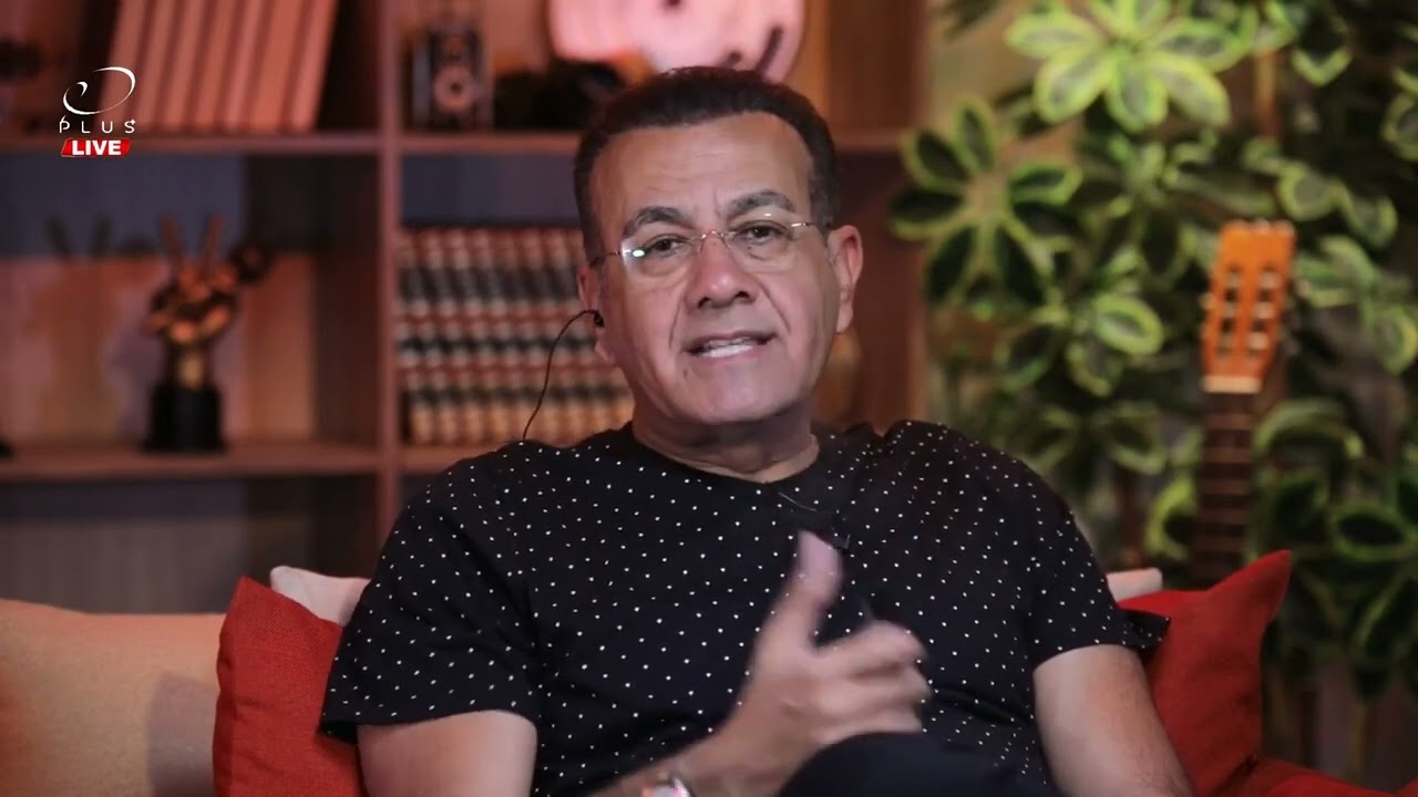 بعد 20 سنة... زوجة تكتشف إن جوزها كان بيحب أختها😱👇 شوف أسامة منير قالها ايه