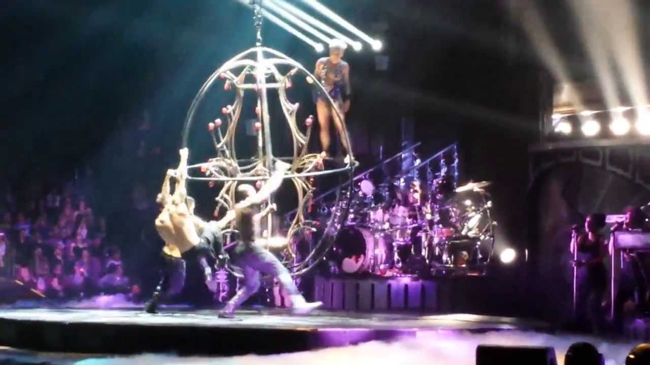 Pink - Sober - Live Truth About Love Tour (Sydney 2nd August 2013)