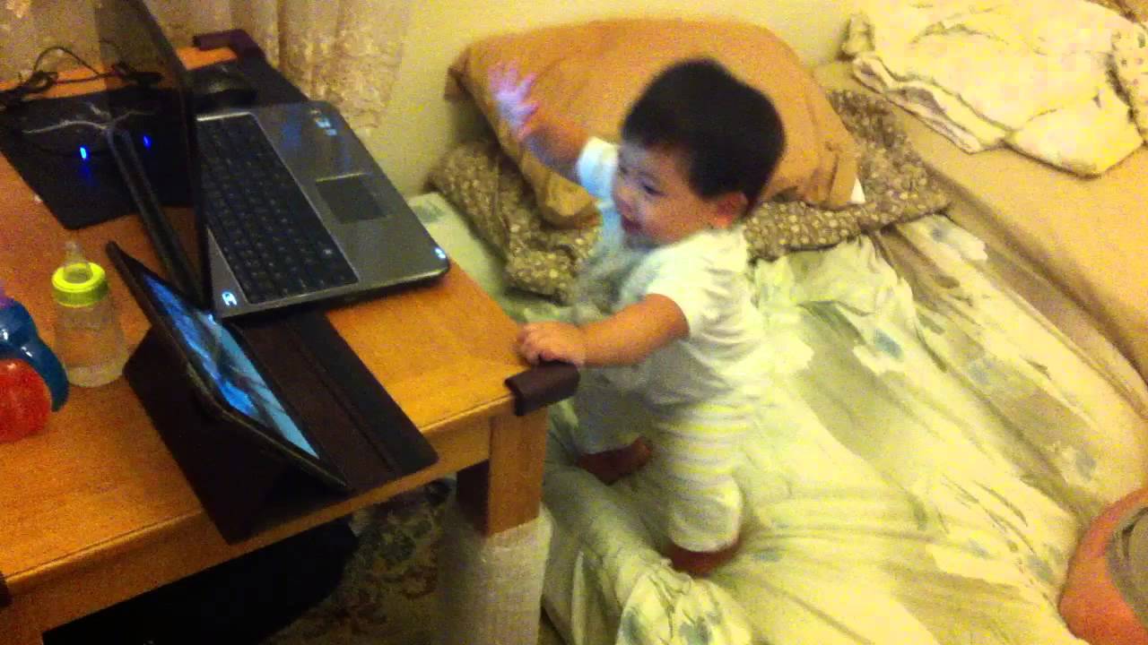 Baby dances to Fiat Endless Fun Commercial