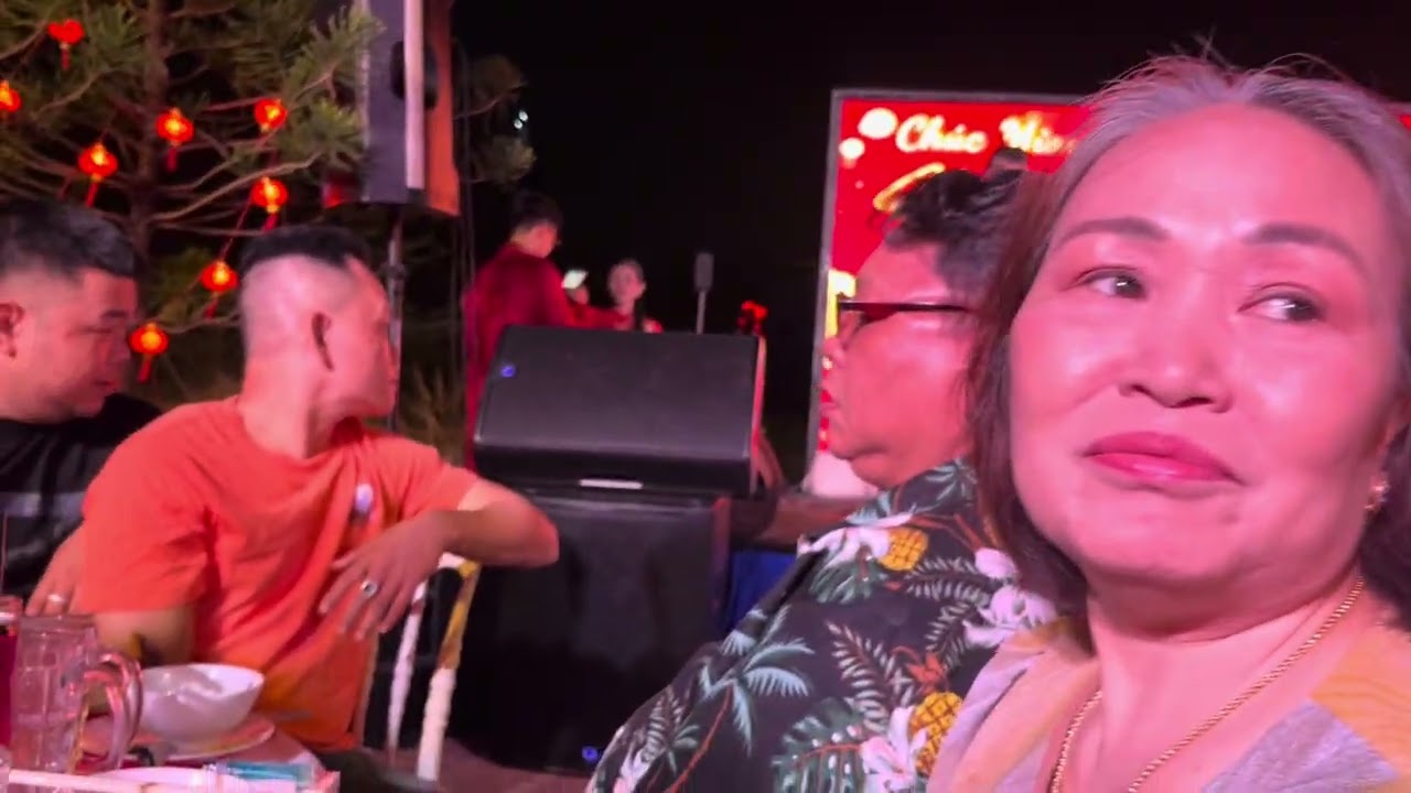 Tết niên & Tân gia tài Vũng tàu 