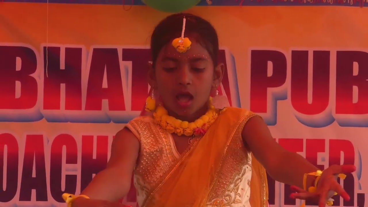 छोटी सी किशोरी मोरे अंगना में डोले रे dance 