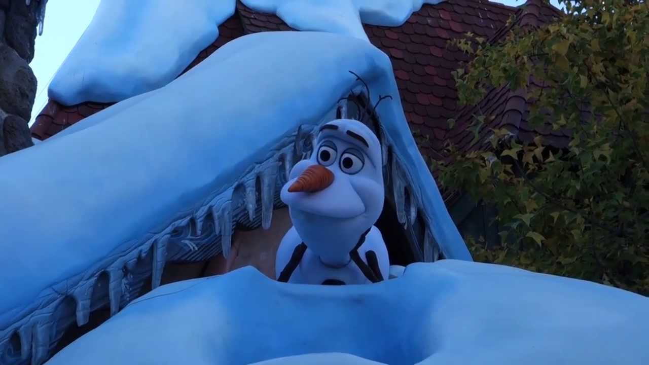Disneyland - Olaf Animatronic At Frozen Meet and Greet