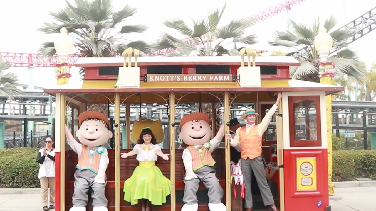 TROLLEY PEANUTS CELEBRATIONS PERFORMANCE KNOTT'S BERRY FARM