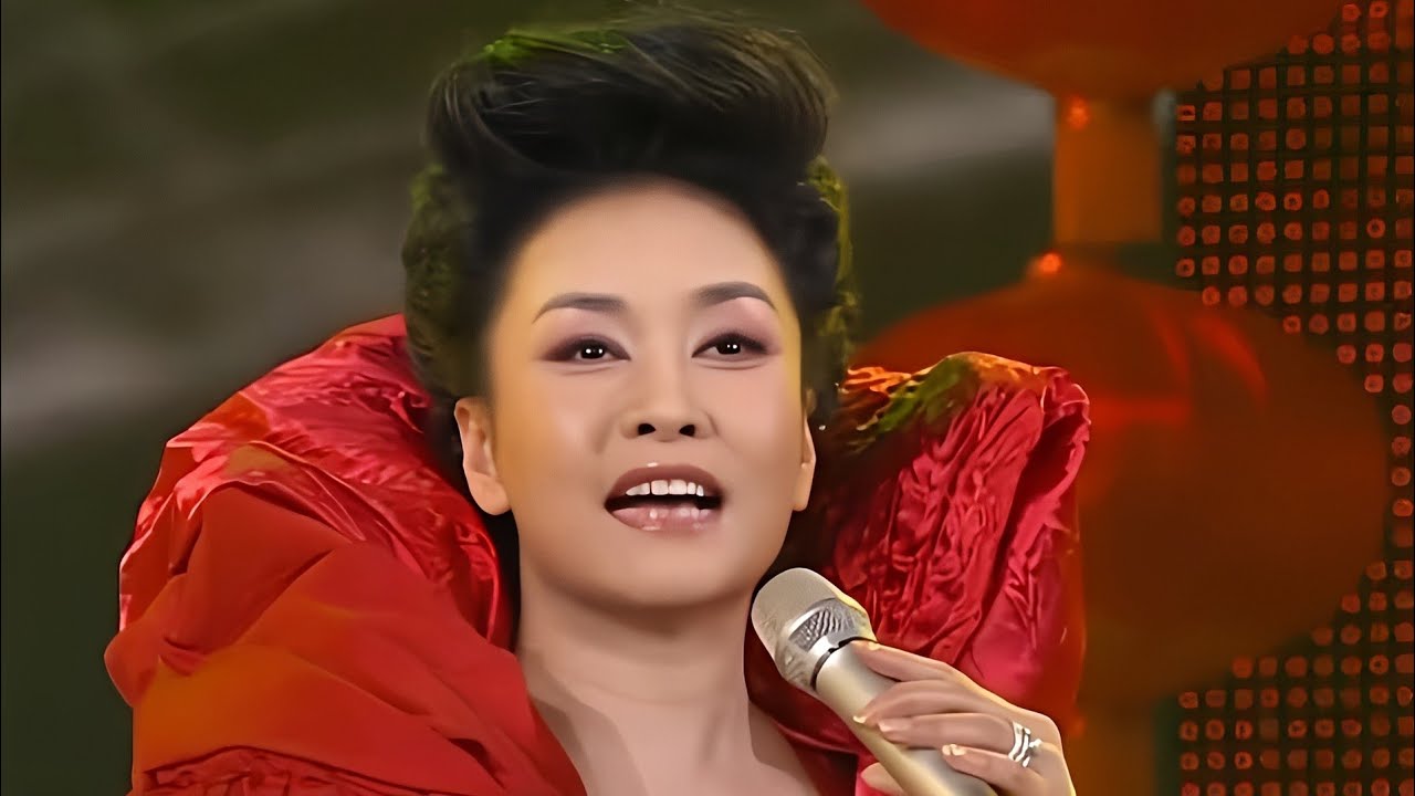 歌曲《报答》彭丽媛2007年春晚零点演唱