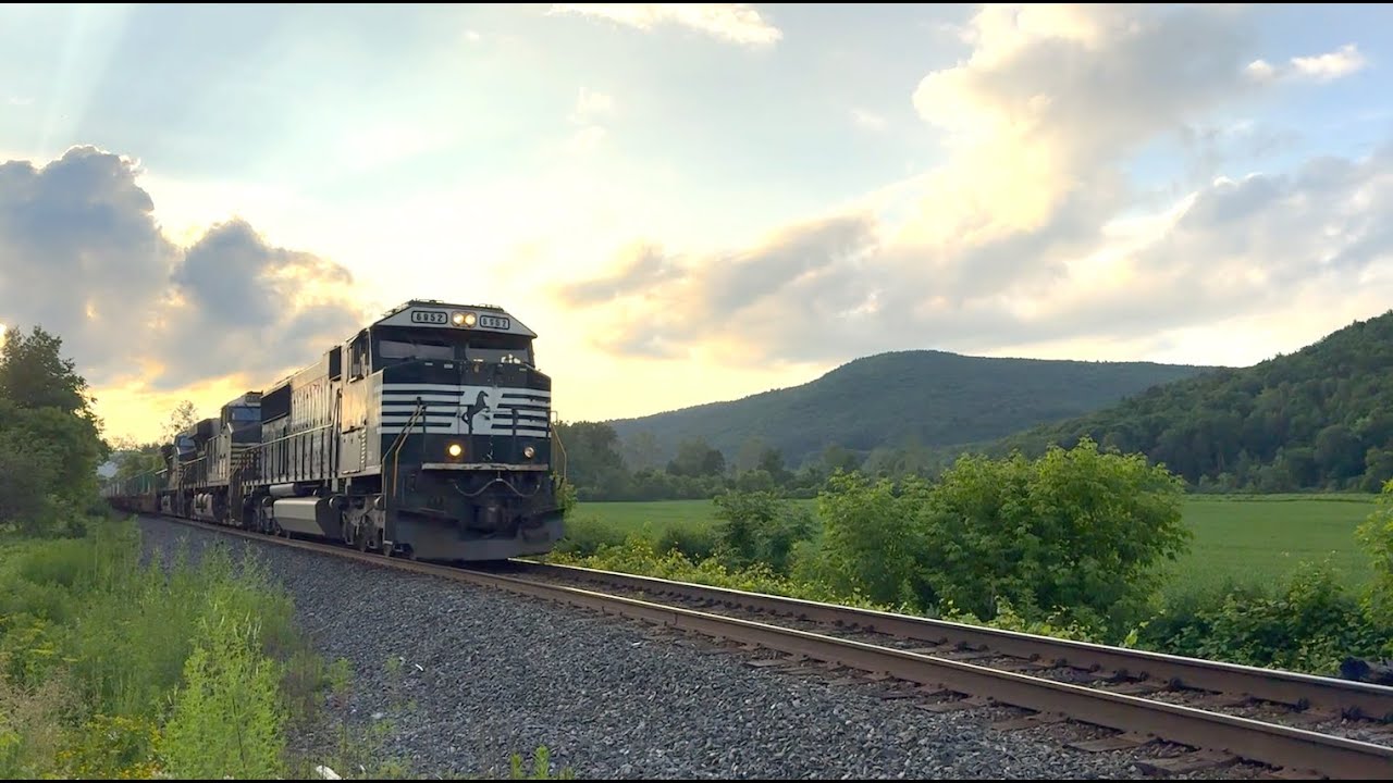 Ep86 - The Final Days of Single Stacks on the Pan Am Southern: 60 Miles into New England (B&E, VTR)