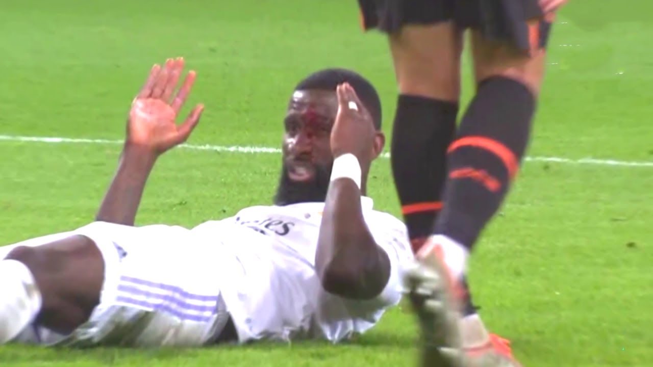 As&iacute; se vivieron los momentos de miedo en la lesi&oacute;n de Rudiger