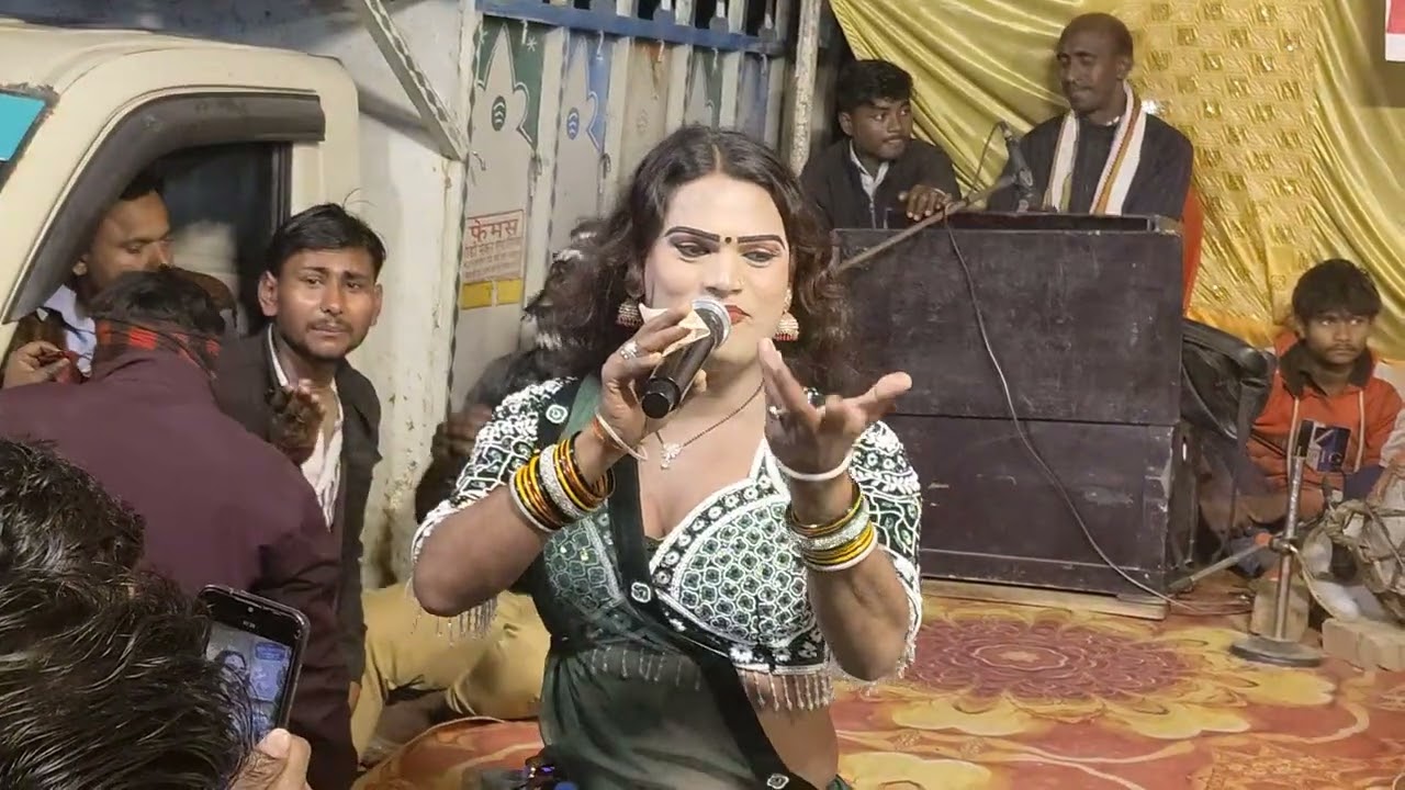 Nautanki Dance Competition: करिश्मा रानी का सबसे सुपरहिट स्टेज प्रोग्राम 🎤✨ Old is Gold