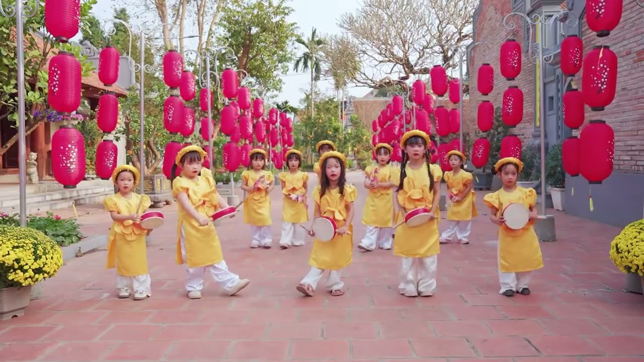 Em Chào  Tết - Ngày tết quê em - CLB Phát triển tài năng nhí Ngôi Saol