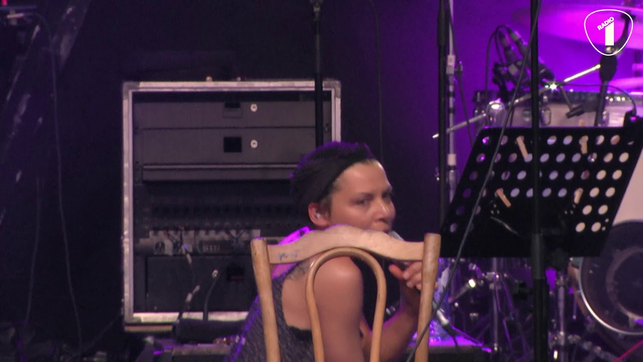 MELANIE DE BIASIO - I'M GONNA LEAVE YOU (LIVE @ RADIO 1 ARNO 70 SESSIE)