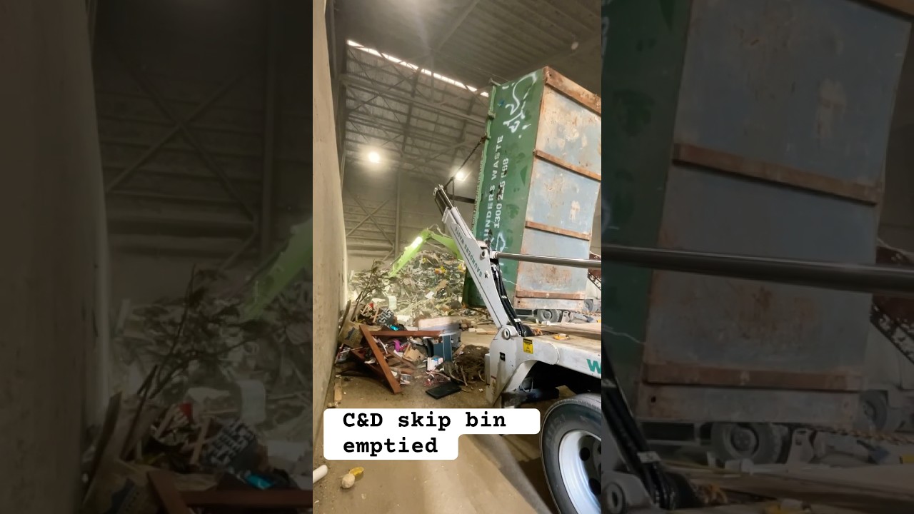 C&D skip bin emptied! #skipbinhire #truck #garbagebin #waste