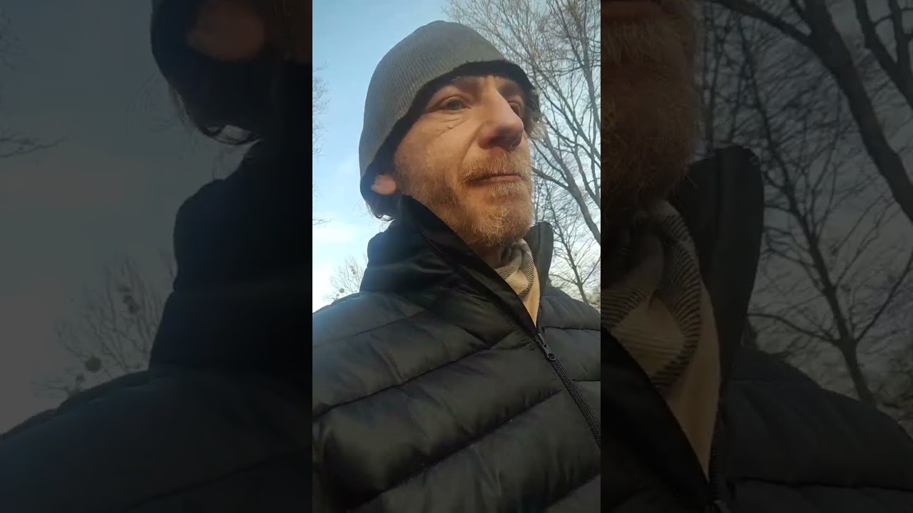 Spaziergang und Gedanken. Was sind Wiederholungen? Mercedes... Fahrzeug für Damen..usw..Jahre her...