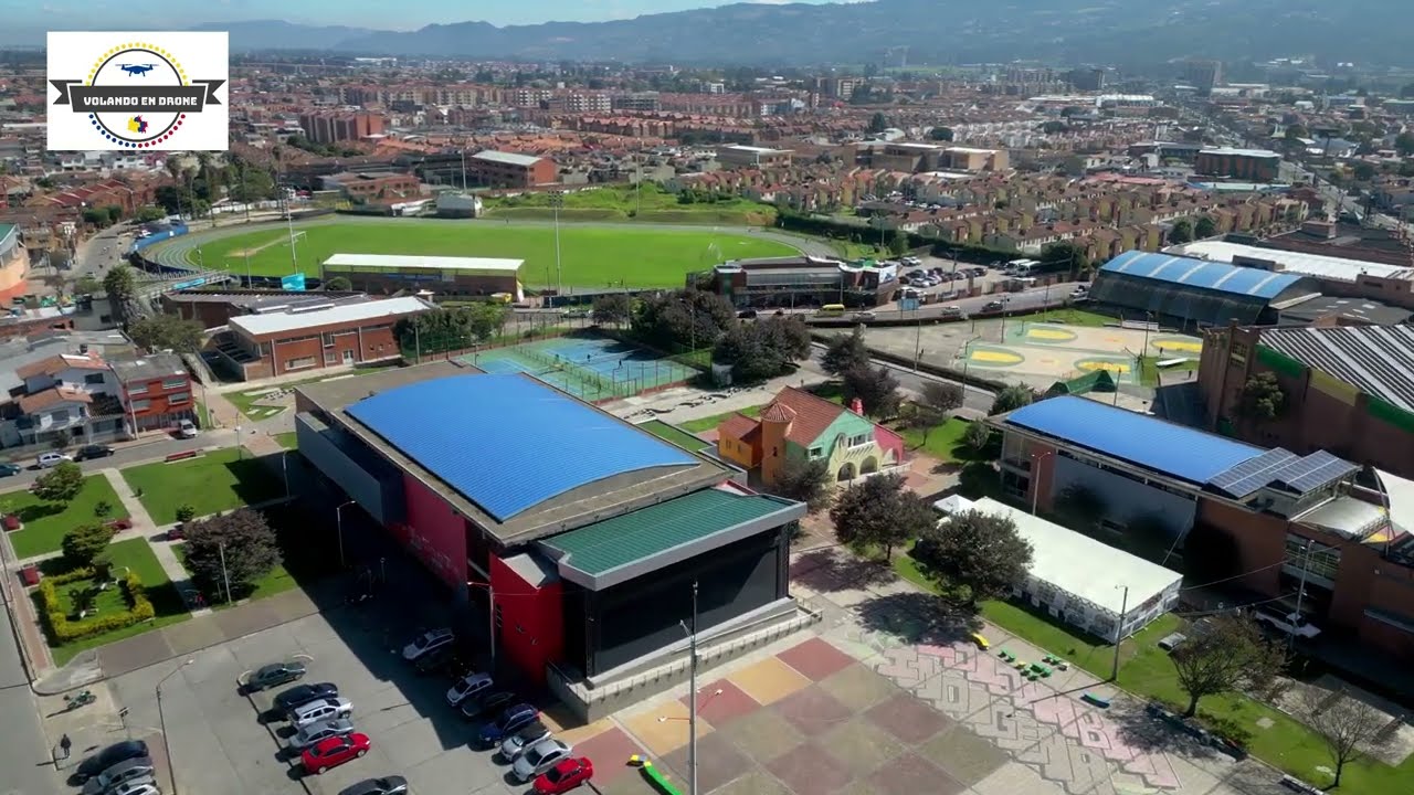 VOLANDO EN DRONE 4K - CHIA ESPECTACULAR