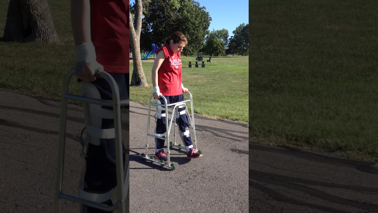Walking Paraplegic: August 2014, unlocked KAFO, locked KAFO