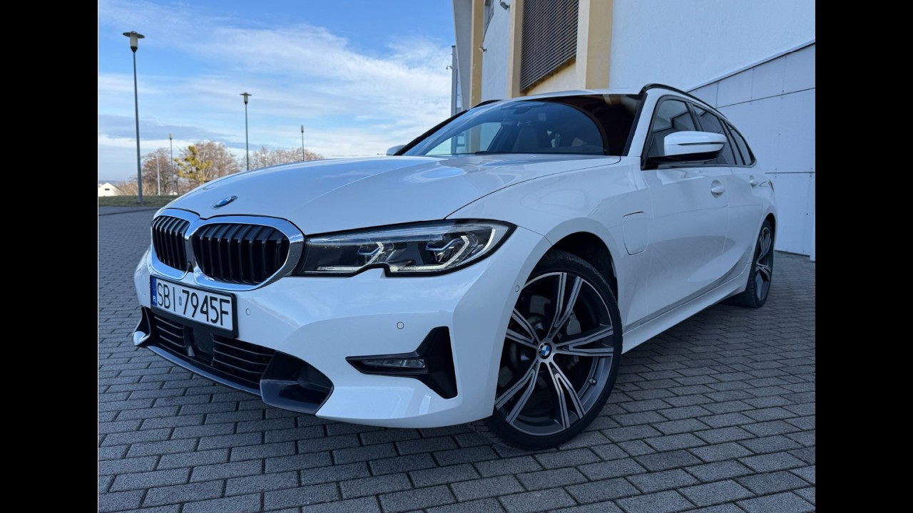 BMW Seria 3 330e 2021 292KM ALPINWEISS III Bezwypadkowa FV23% Sport Line Individual