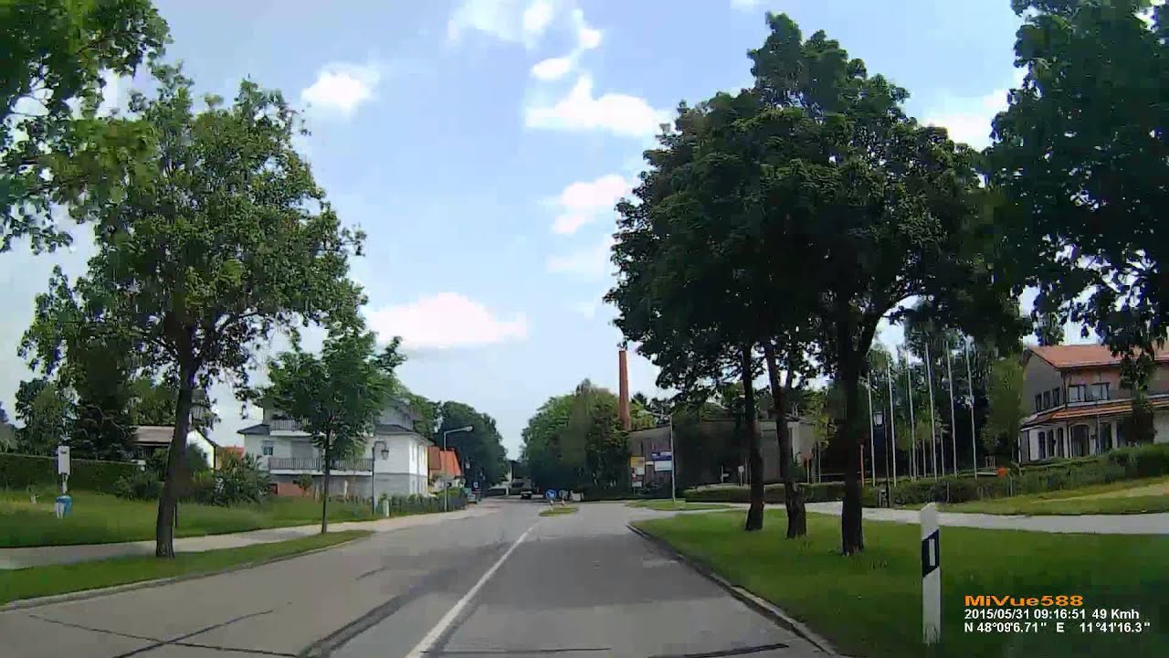 D: Dornach. Gemeinde Aschheim. Landkreis M&uuml;nchen. Ortsdurchfahrt. Mai 2015