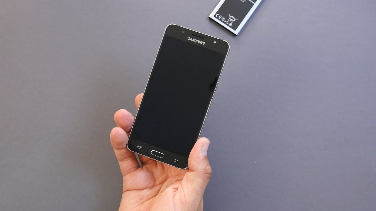 Unboxing: Samsung Galaxy J5 (2016) | deutsch 🎁 techloupe