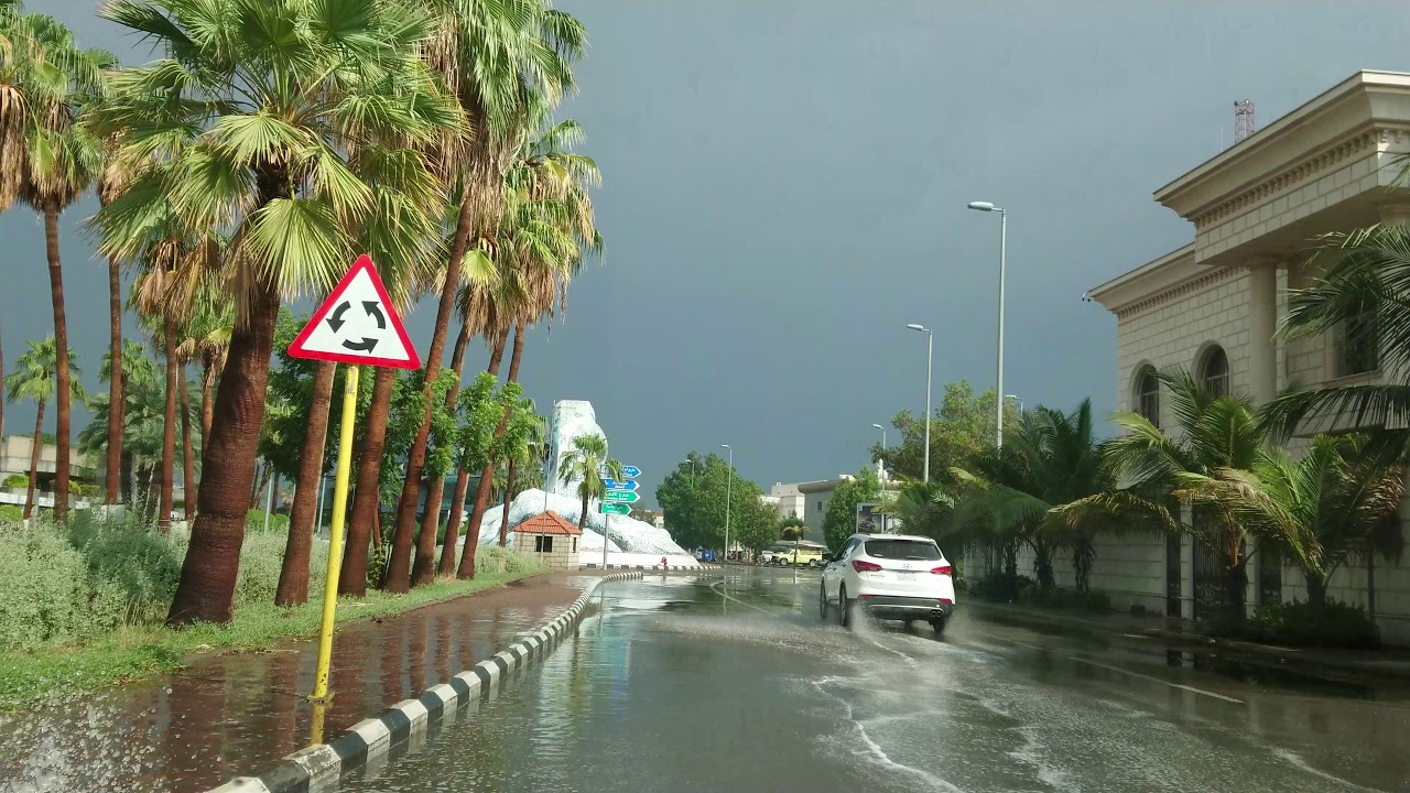 جولة طريق كورنيش جدة مع المطر حي الشاطئ مدينة جدة