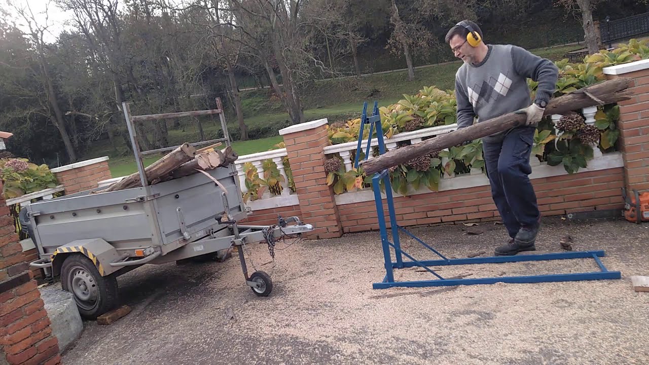 Caballete para cortar leña.