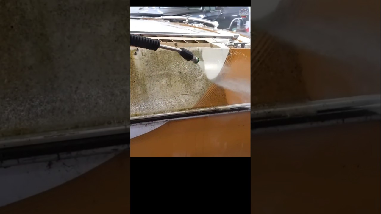 Deep Cleaning my FREE Boat 🛥🧼 #ASMR #Detailing #ClassicBoats #DetailDane #FreeBoat #oddlySatisfying