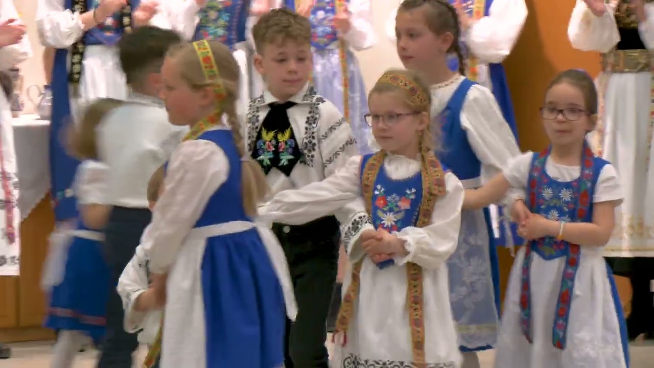 Bauernmadl - Volkstanz - Siebenbürgische Kindertanzgruppe Wiehl/Bielstein