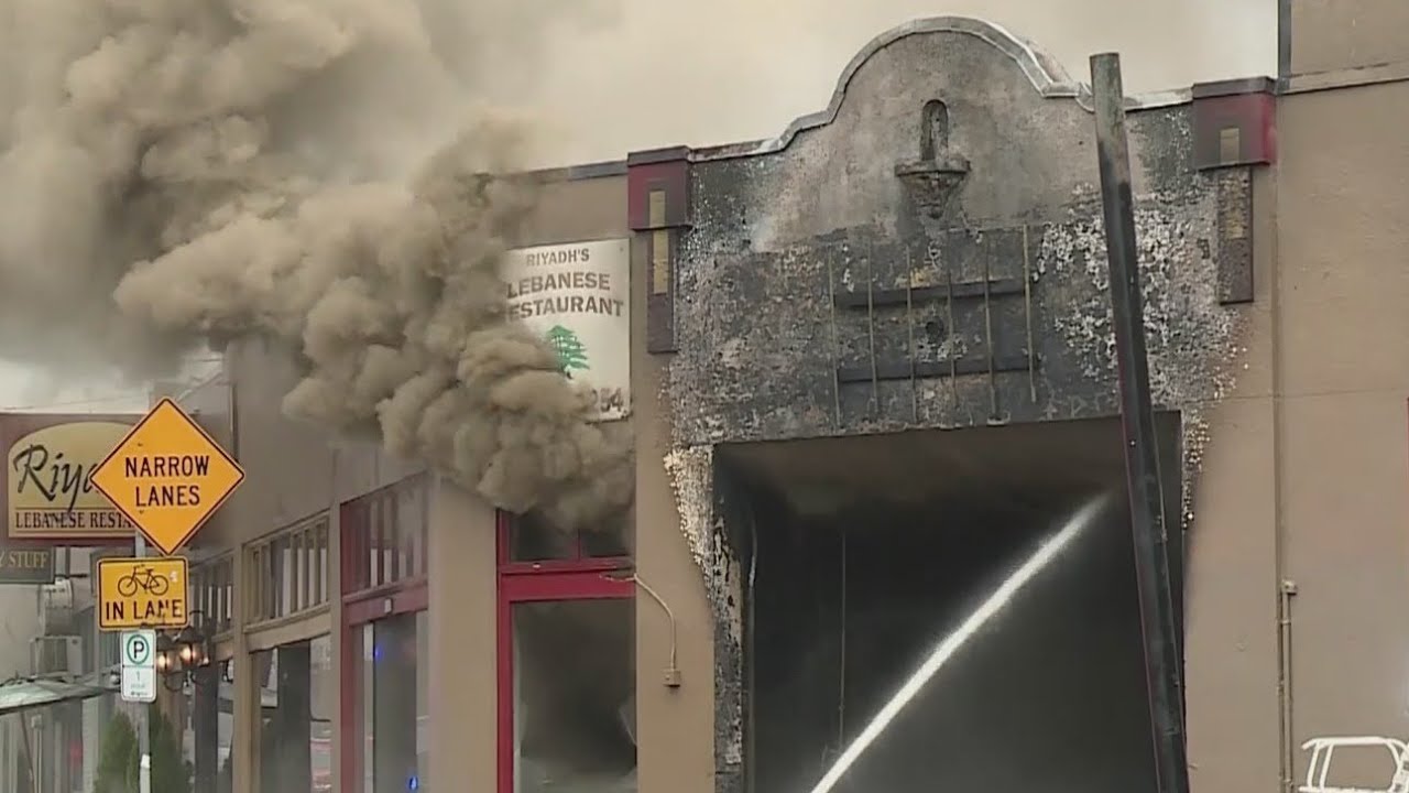 Firefighters hurt in 3-alarm commercial building fire in SE Portland