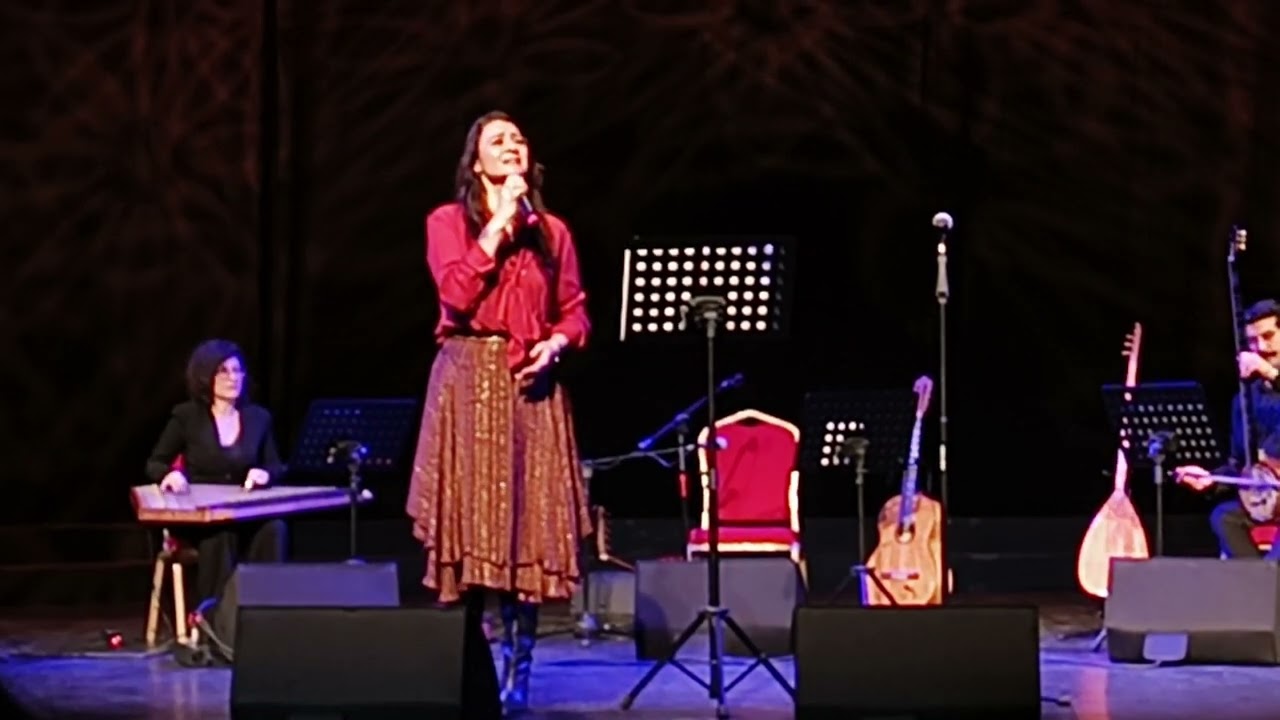 Ezgi Köker 