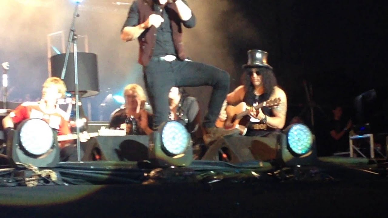 Kings of Chaos- Fall to Pieces & Knocking on Heaven's Door Live in Paraguay
