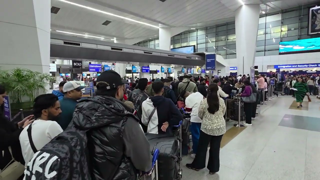 Very Poor Services by Indigo Airline in T3 Delhi on Check in counter luggage drop no sufficent staff
