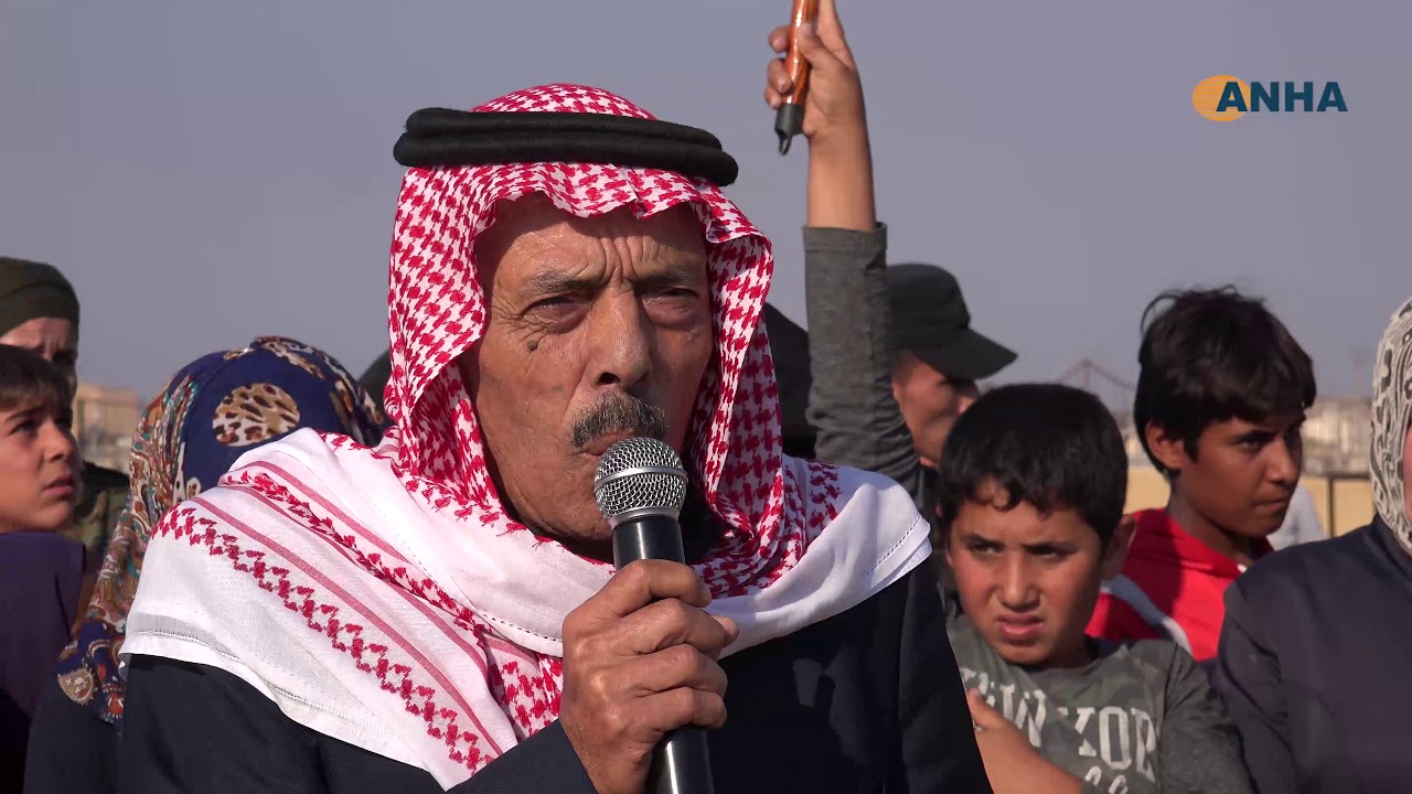 أهالي الطبقة يشيعون جثمان الشهيد خبات الى مثواه الأخير