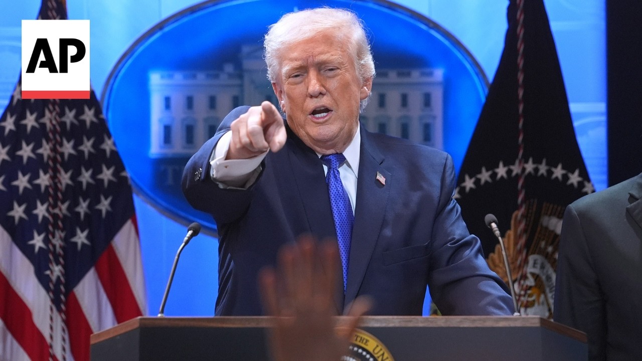 Trump says he'll sign an executive order to impose 10% global tariff
