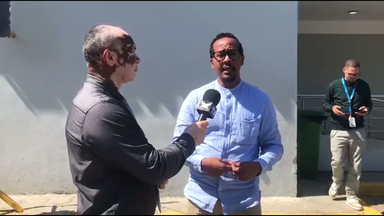 Reportaje sobre la necesidad de reductores de velocidad Hospital El Almirante y Escuela.
