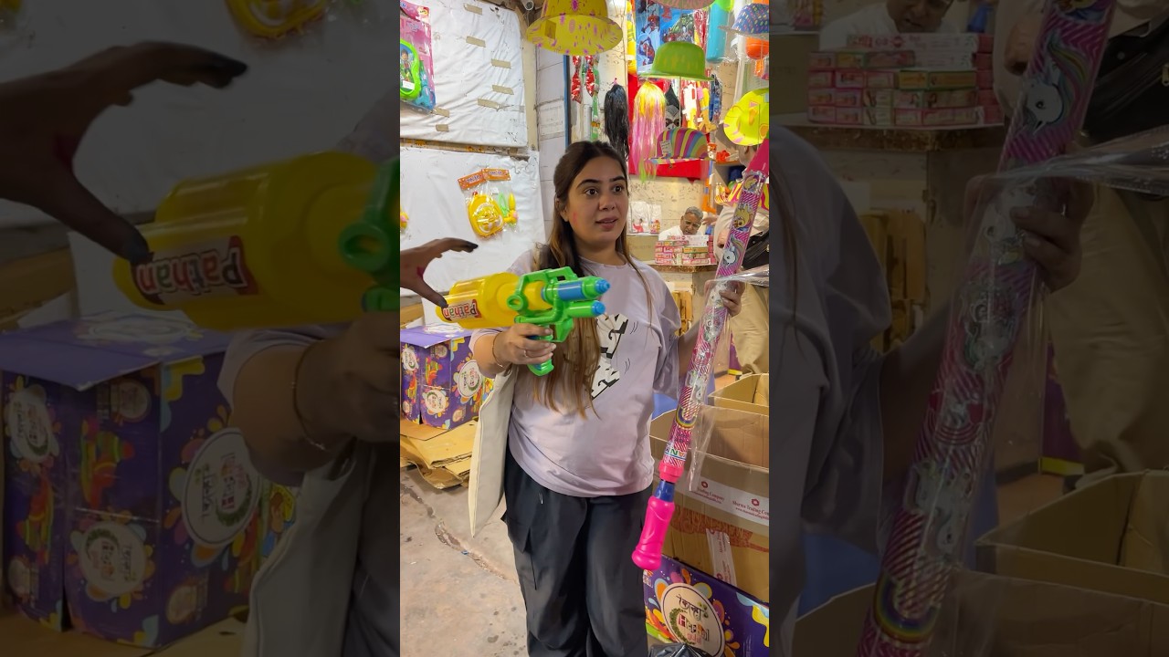 Let&rsquo;s do some Holi Shopping 😍 #ytshorts #holi #shopping