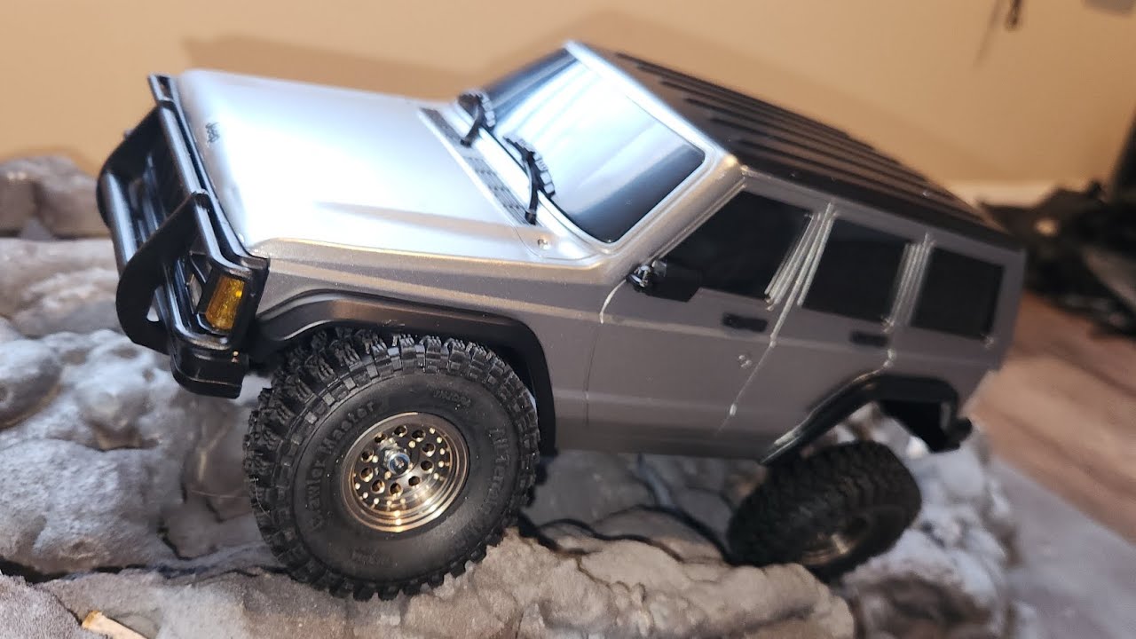 BEFORE & AFTER. JJRC c8809 Cherokee / Traxxas (clone) Review, and Test.