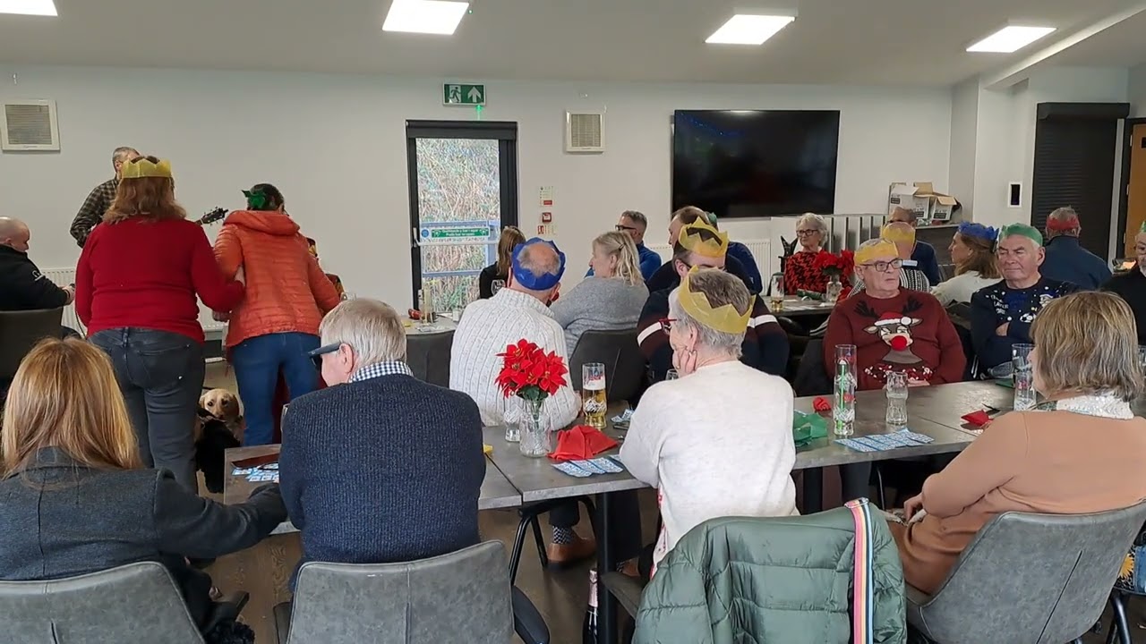 I'm Gonna Be - Cinio Dolig clwb cerdded y Deillion/Xmas dinner,  North Wales Society of the Blind