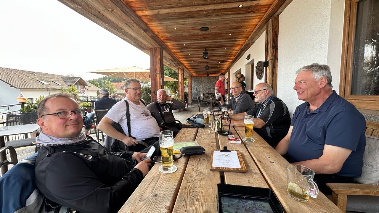 7 Freunde 7 Mopeds 7 Tourentage