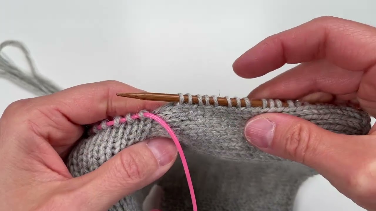 Arm opening - finishing with an I-cord edge