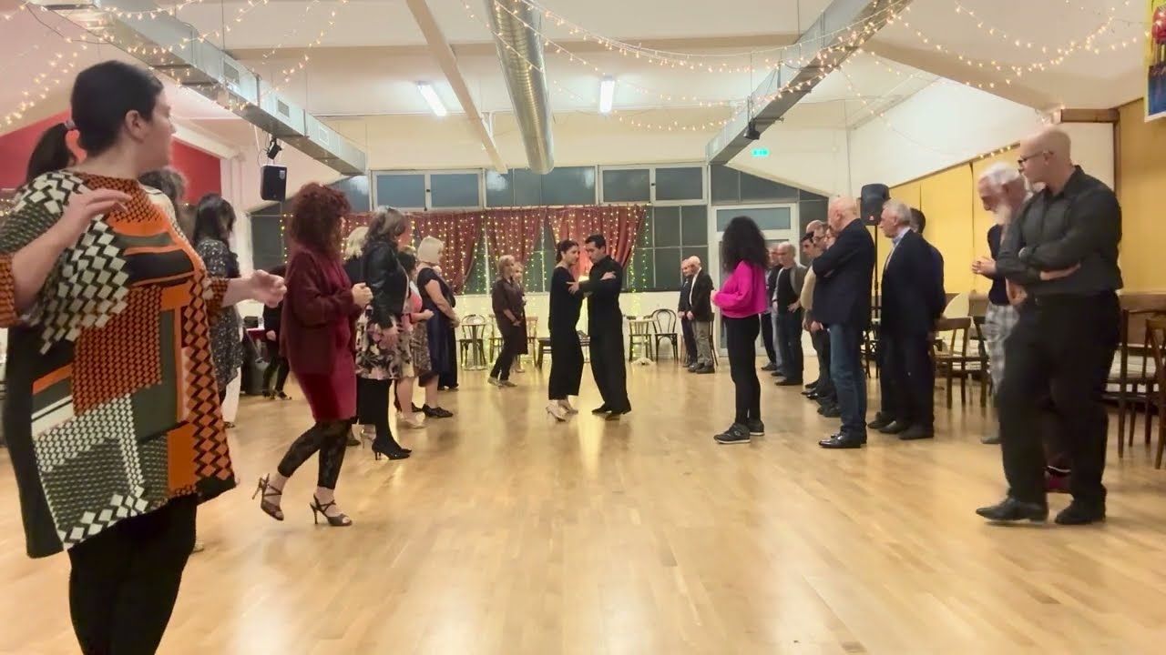 Clase de Milonga en Pescara, Italia. Cristian Correa & Miriam Copello.