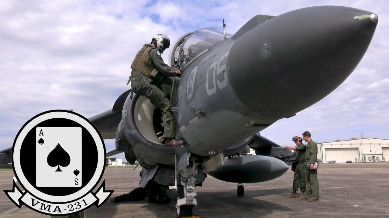 Пиковый туз, КМП США. Мощные штурмовики AV-8B Harrier II в действии.