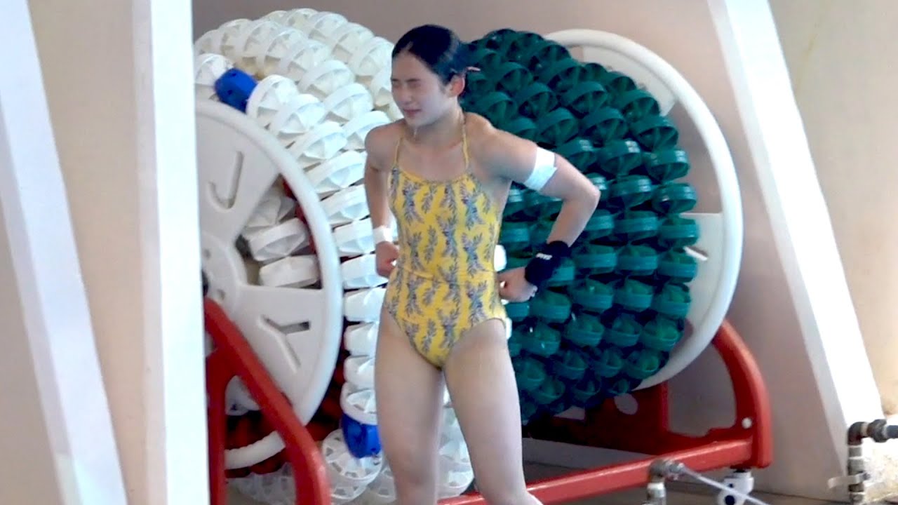 고소공포주의! 여중생 다이빙 경기모습
