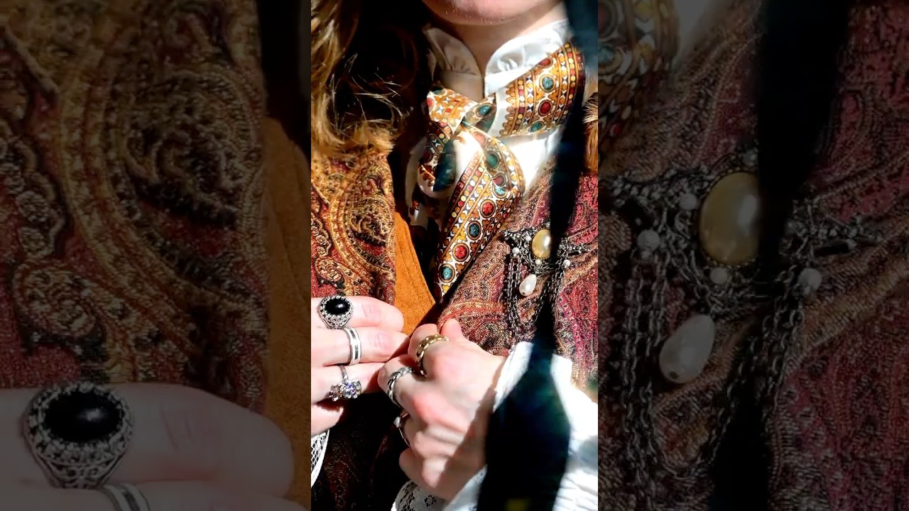 Please pass over thine AUX #classicalmusic #victorianfashion