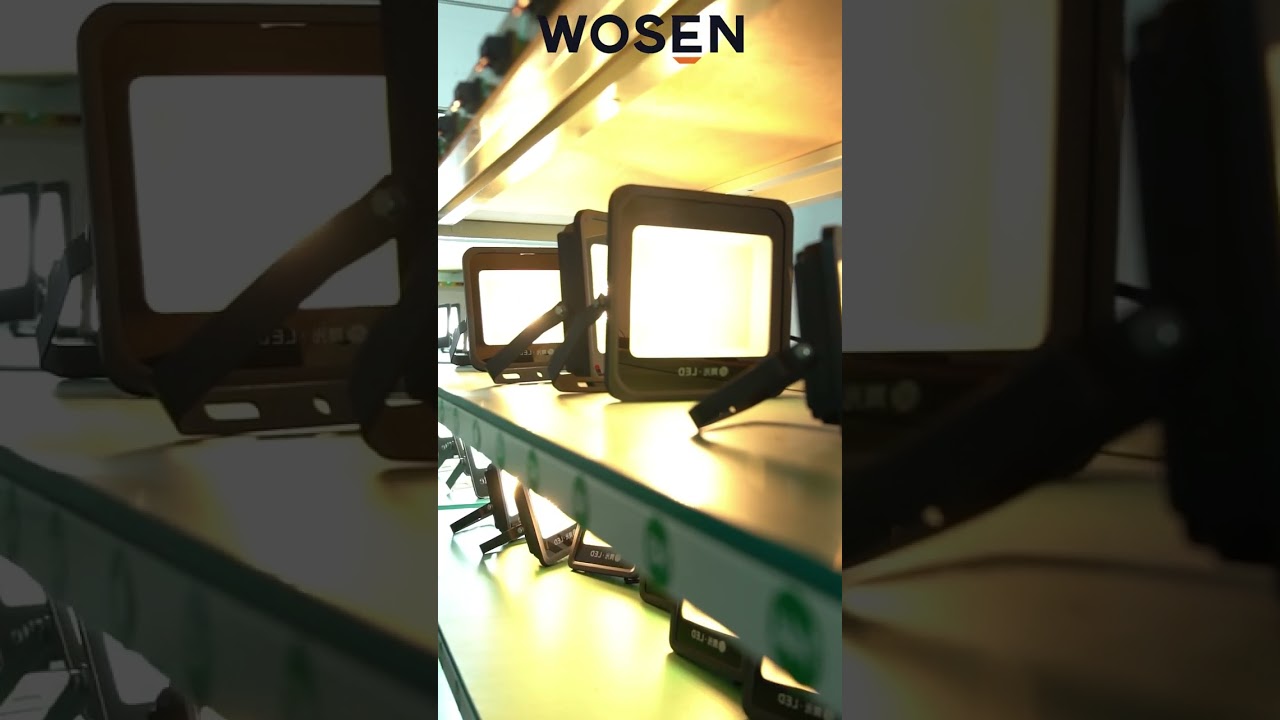 Professional machining workshops can polish the shell details #lightfactory #ledlights  #oemfactory